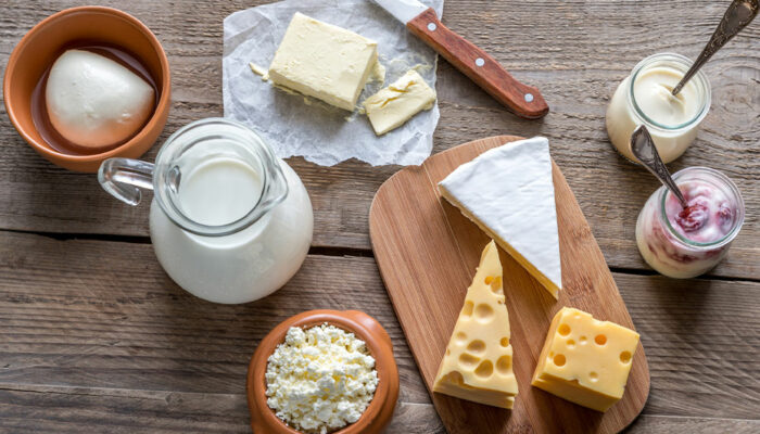 Foods and Beverages to Avoid Before Flying